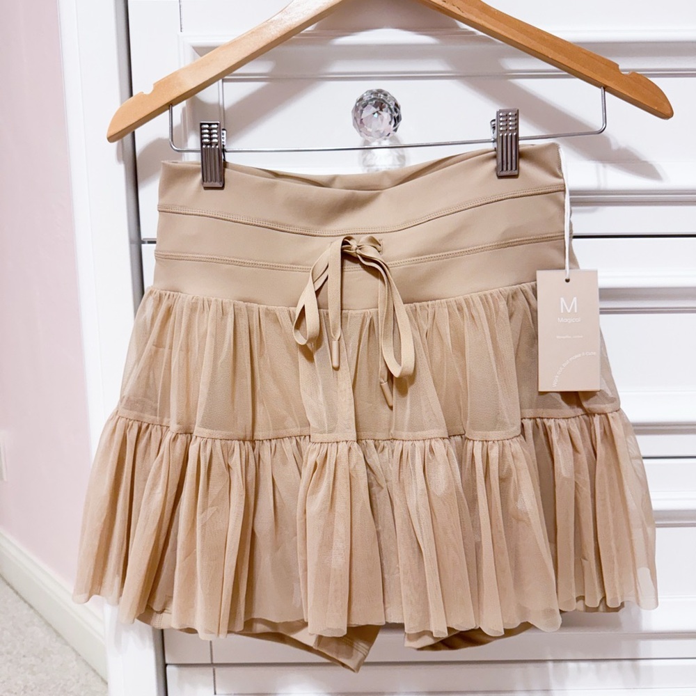 NWT Popflex Pirouette Skort in Cafe Au Lait size Medium